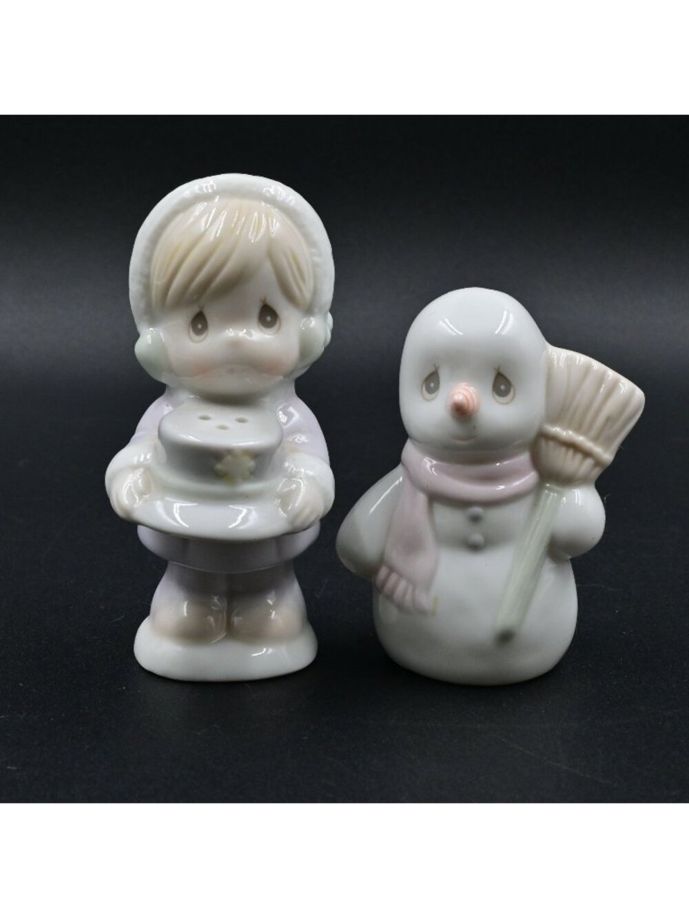 Precious Moments Sugar Town Girl Making Snowman Salt Pepper Shakers 1994